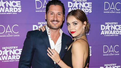 Dancing With The Stars Val Chmerkovskiy Gets Engaged To Jenna Johnson