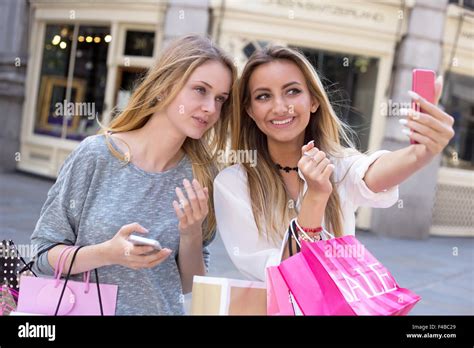 Two Girls Selfie Hi Res Stock Photography And Images Alamy