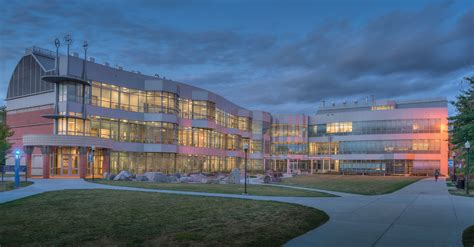 Scsus 104000 Sf Academic Science And Laboratory Building Earns Leed