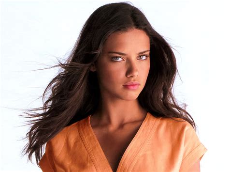 2174x1120 Adriana Lima Beautiful Pictures 2174x1120 Resolution