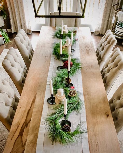 20 Elegant Christmas Centerpieces For Tables