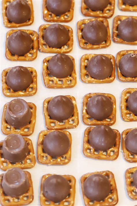 Easy Rolo Pretzel Bites Candy The Carefree Kitchen