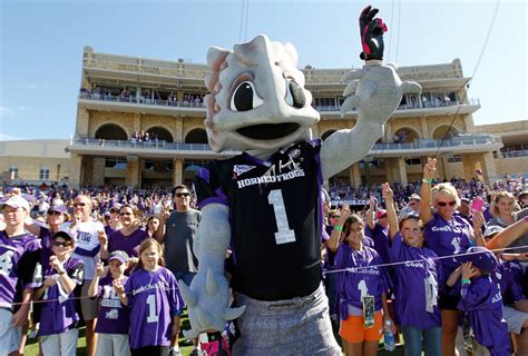 10 Best Live College Football Mascots News Scores Highlights Stats