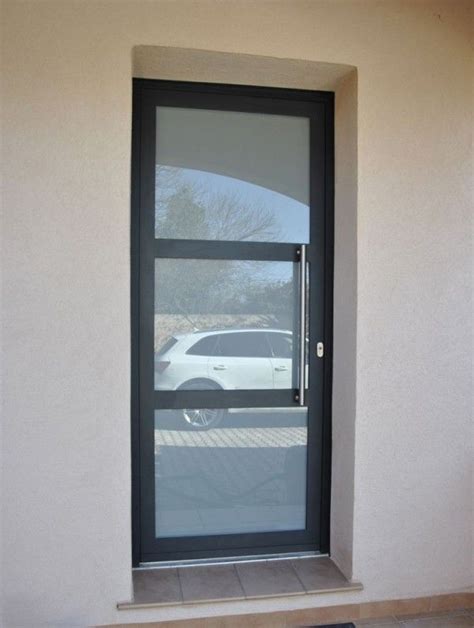 Après avoir choisi la couleur du cadre de porte grâce au nuancier, optez pour le. POSE D'UNE PORTE D'ENTREE VITREE EN ALUMINIUM A SOLLIES ...