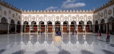 الأزهر الشريف مسجد أثري ومعقل تاريخي في مصر مقال
