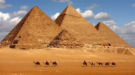 بحث عن الاهرامات المصرية