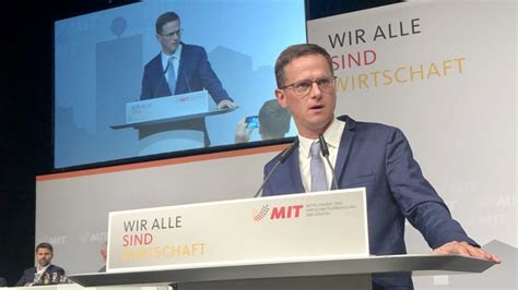 Die coronakrise hat auch die wirtschaft erreicht. Mit 98 Prozent: Carsten Linnemann als MIT-Chef wiedergewählt | Mittelstands- und Wirtschaftsunion