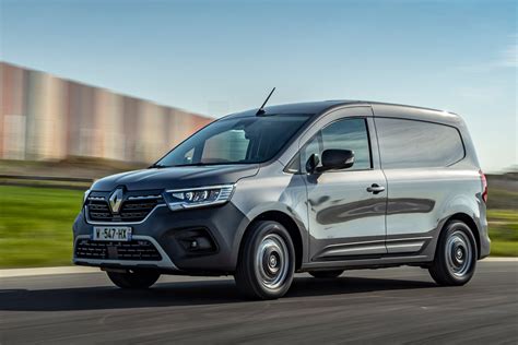 Renault Kangoo 2022 Review Clever New Small Van Driven Parkers