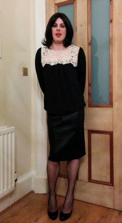 When i met my second husband in 1987, he was wearing a dress. Husband dressed in wife's clothes | Wife clothes, Dresses ...