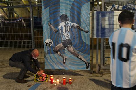 maradona s death plunges world football into mourning daily sabah