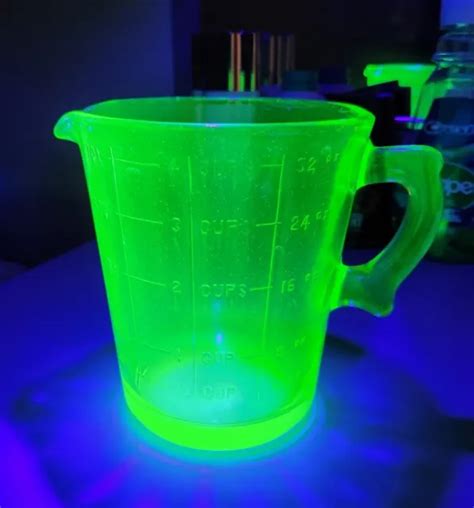 Vintage Green Depression Uranium Vaseline Glass Cup Measuring Pitcher