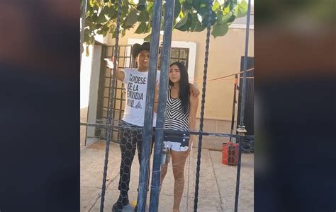 Video Joven le pide perdón a su novia con cursi serenata y la encuentra con otro Puebla En Linea