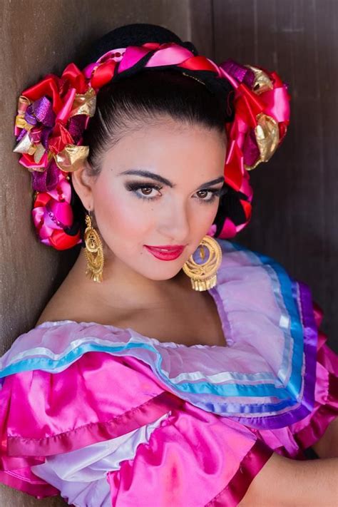 Bella Integrante Del Valet Folklórico México Mexican Folklore Mexican