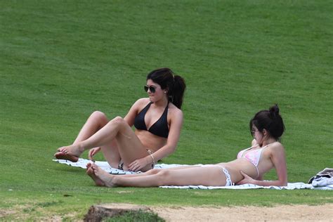 Louise windsor was sophie wessex's double in her black dress and coiffured style as she joined family to pay tribute to duke of edinburgh. Kendall Jenner in Bikini in Hawai | Oyaah - mailing group