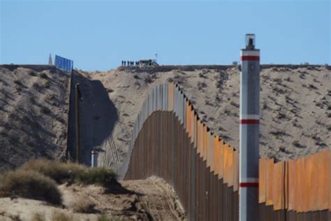 Asesinan A Agente Fronterizo En Texas Trump Exige Construir Muro