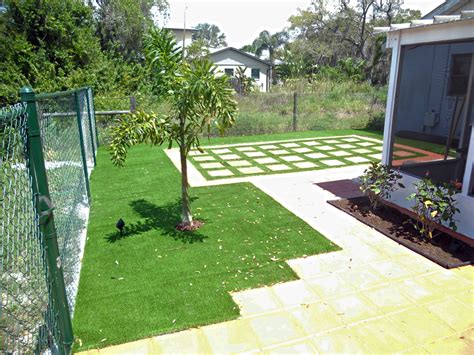 Artificial grass for dogs & pets. Artificial Grass Tallahassee, Florida. Putting Greens ...