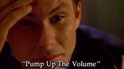 Pump up the volume movie reviews & metacritic score: Pump Up the Volume (1990) - IMDb