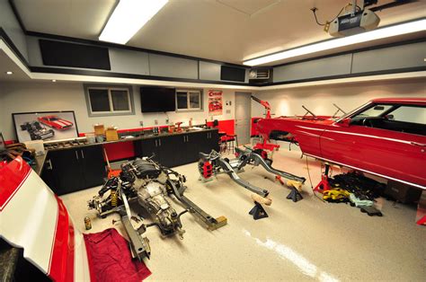 Top 10 Decorating Ideas For The Garage Auto Enthusiast Engraved