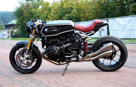 (legendado em português)if you are searching for a sort of magical formula, for a cafe racer project based on a bmw r nine t, you are going to love this. Nine-T One by Cafemoto - RocketGarage - Cafe Racer Magazine