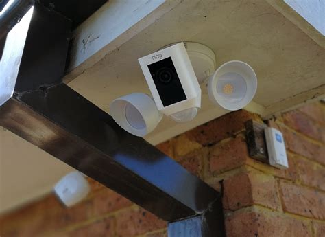 I haven't had any issue with these for months until tonight. Ring Floodlight Cam & Doorbell 2 REVIEW - added coverage ...