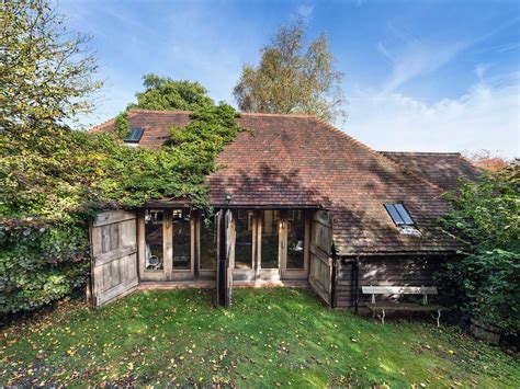 Take A Virtual Tour Of This Dream 16th Century Cottage In West Sussex