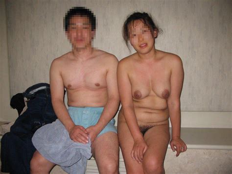 妻と旦那の記念写真多分夫婦のエロ画像 性癖エロ画像 センギリ