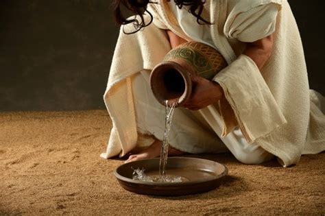 Worship For Maundy Thursday April 9 Commanded To Love
