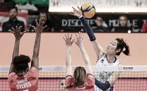 Vôlei na Europa Veja os resultados da oitava rodada do Campeonato Turco e Italiano VAVEL Brasil