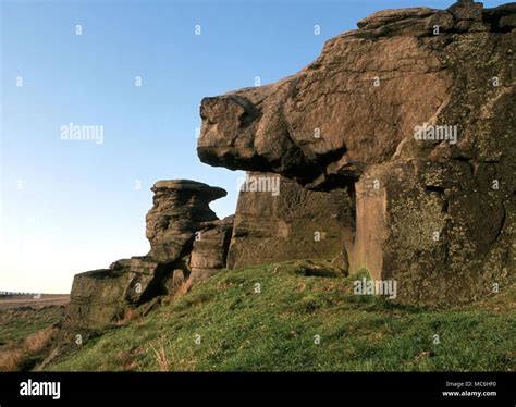 Ley Lines The Doubler Stones On Ilkley Moor Yorkshire These Stones