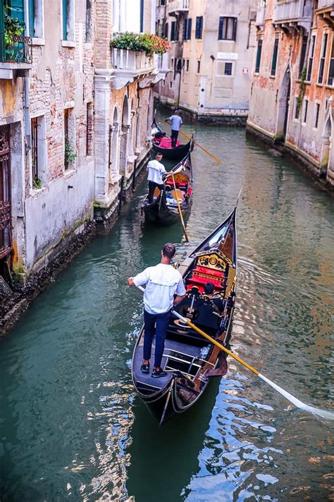 What To Expect On Gondola Rides In Venice Julias Album
