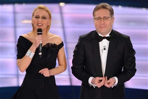 Non cado dal pero e non sono scema. Maria De Filippi a Sanremo? "Non ci tengo". E su Annalisa ...