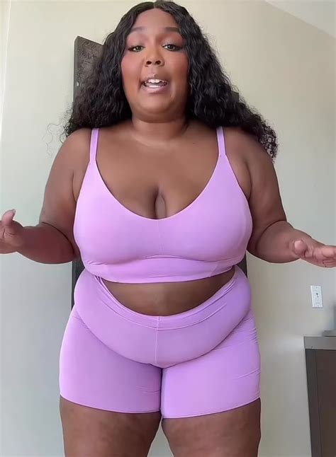 Lizzo Shows Off Her Curves In Purple Co Ord To Promote Her New Shapewear Line Viral News