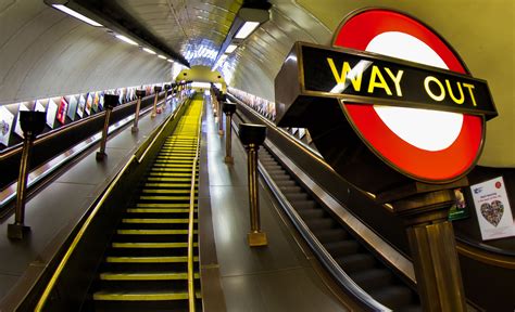 London Underground Best Photo Spots