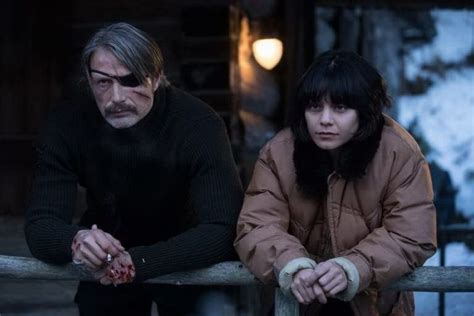 Jelang Debut Film Polar Netflix Rilis Beberapa Stills Layarid