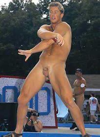 Performing Males Naked Dude Performs