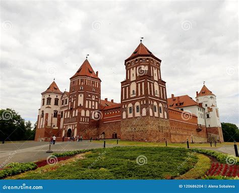 Mir Castle Complex In Belarus Editorial Stock Image Image Of Belarus