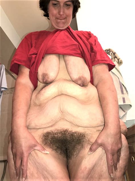 Mature Saggy Tits Beamy Nipples Posing Nude Grannypornpic Com