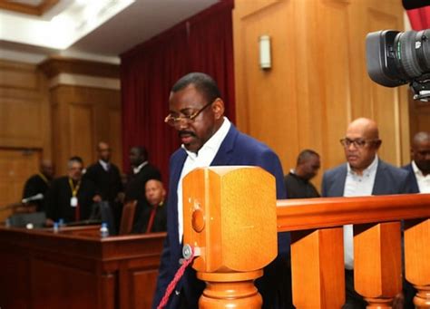 Condenado A Mais De 7 Anos De Prisão Ex Ministro Angolano Dos Transportes Já Em Liberdade