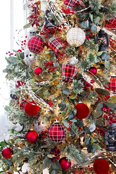 15 Classic Red And Green Christmas Decorating Ideas