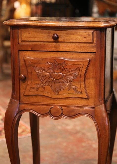 Pair Of 1920s Louis Xv Marble Top Carved Walnut Nightstands Bedside