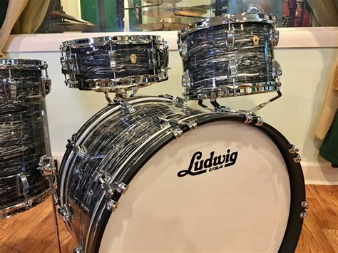 Ludwig Legacy Maple Fab 3 Piece Drum Set Vintage Black Oyster Pearl 22