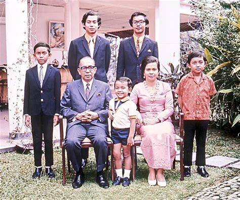 Historical records matching tun abdul razak hussein (2nd prime minister of malaysia). steadyaku47: ANAK TUN RAZAK AND TOH PUAN RAHAH, BROTHER TO ...