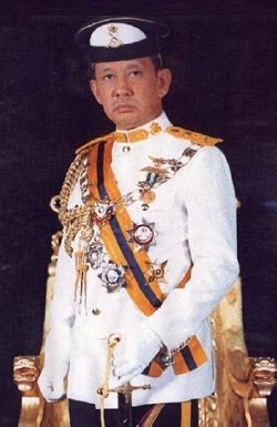Sultan abu bakar sultan abdullah, tengku azam sultan abdullah (born tengku omar). Sultan Iskandar of Johor, a controversial figure in Malaysia