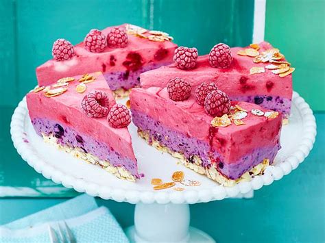 Maybe you would like to learn more about one of these? Himbeer-Heidelbeer-Torte mit Joghurt Rezept | LECKER
