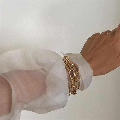 𝒀 𝑶 𝑼 𝑵 𝑮 𝑭 𝑹 𝑨 𝑵 𝑲 𝑲 On Instagram “classic Chain Bracelets ” Gold