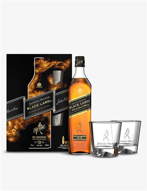 Johnnie Walker Black Label Whisky With Glasses 700ml