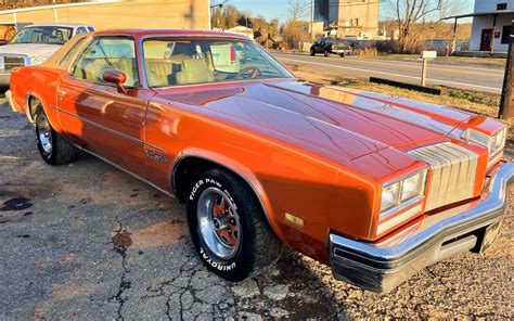 1977 Oldsmobile Cutlass Salon Barn Finds