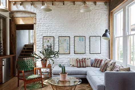 I didn't even see them until i enlarged the photo.i just liked the walls. Modern Country Interior Design Defined: Get The Look ...