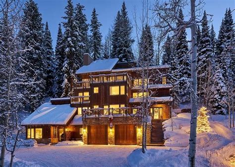 Buttermilk mountain is 2.8 mi (4.4 km) away. Beautiful 6BR ski-in ski-out access house on Snowmass ...
