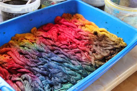 Tips For Dyeing Threads